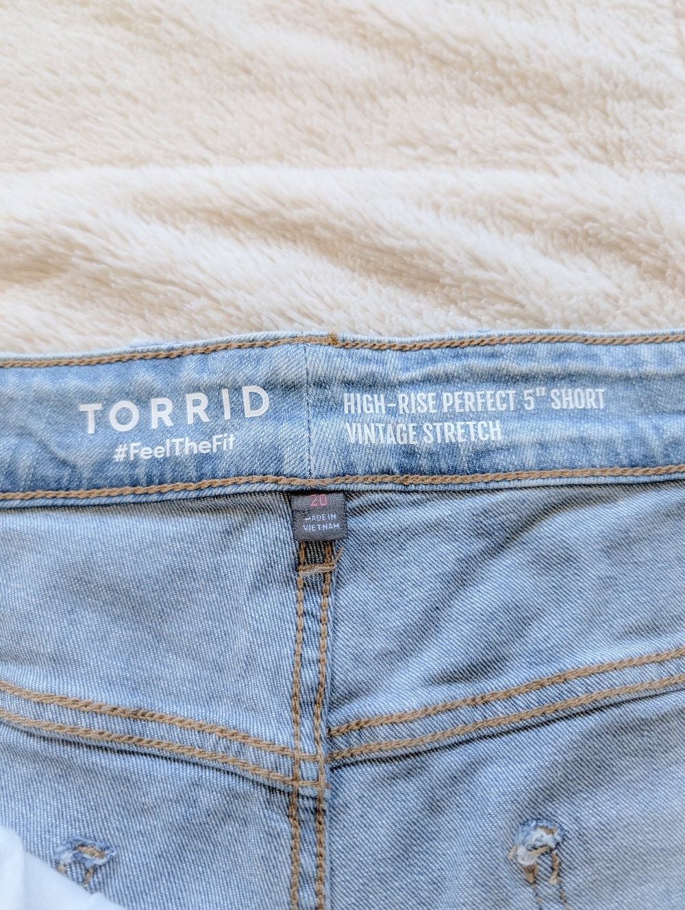 Torrid High Rise Perfect 5" Shorts - Picture 4 of 4